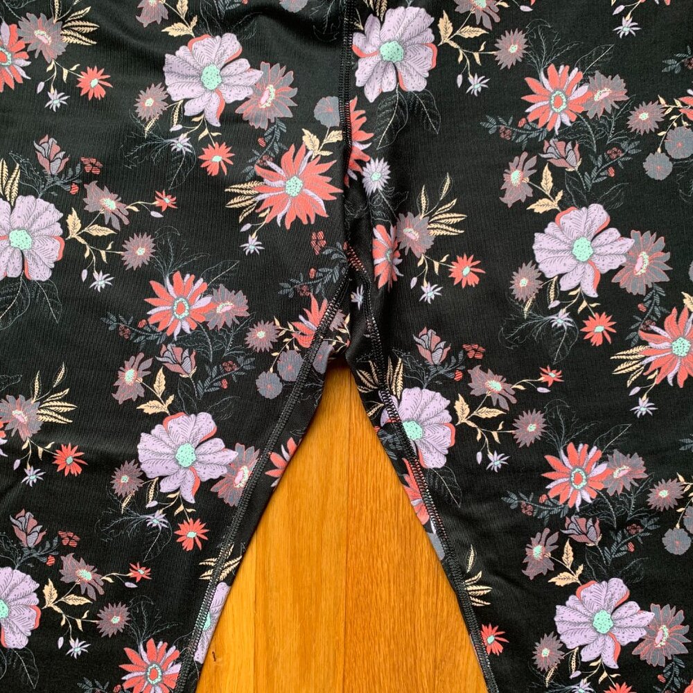 NWT Flower Leggings Black Melon Purple Womens XL - Picture 4 of 12